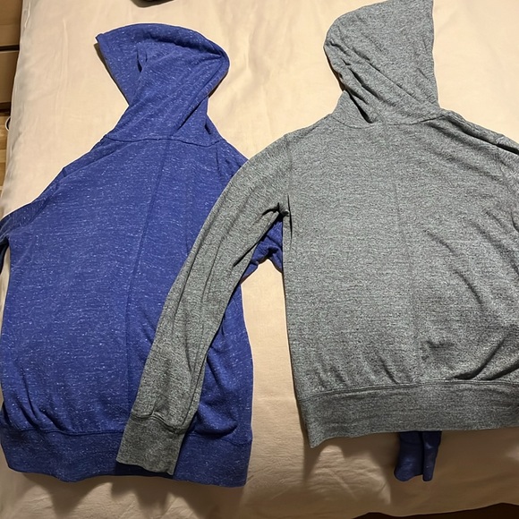 Super-thin Nike Zip-up Hoodies, 2pk, Medium - Picture 7 of 10